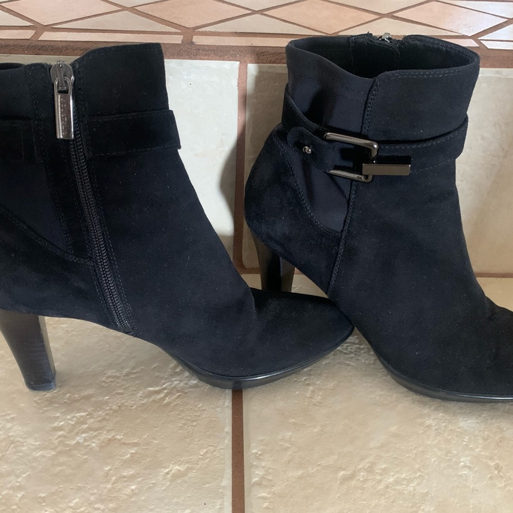 Beautiful Aquatalia booties